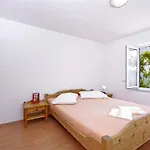 By The Sea Dugi Rat, Omis - 7575 דוגי ראט